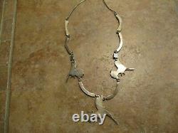 17.5 OLDER Vintage Zuni Sterling Inlay Turquoise / MOP HUMMINGBIRD Necklace