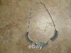 17 DYNAMITE Vintage Zuni Sterling Silver NEEDLEPOINT Turquoise Necklace