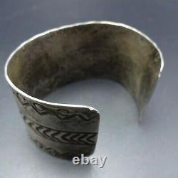 Antique NAVAJO Ingot Coin Silver Cuff BRACELET with Stamp Work EXTRA WIDE 59g