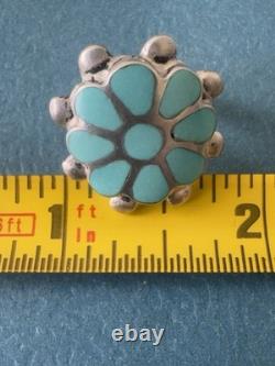 Antique Native American Zuni Dishta Style. 925 Sterling Silver & Turquoise Ring
