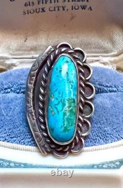 BEAUTIFUL Vintage Native American Large Sterling Silver Turquoise Stampwork Ring