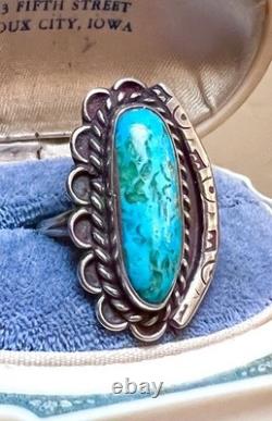 BEAUTIFUL Vintage Native American Large Sterling Silver Turquoise Stampwork Ring