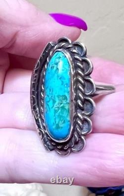 BEAUTIFUL Vintage Native American Large Sterling Silver Turquoise Stampwork Ring