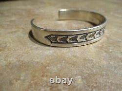 DISTINCTIVE Vintage Navajo KEN & MARY BILL Sterling Silver Design Bracelet