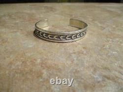 DISTINCTIVE Vintage Navajo KEN & MARY BILL Sterling Silver Design Bracelet