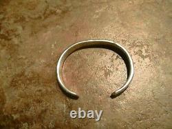 DISTINCTIVE Vintage Navajo ORVILLE TSINNIE (d.) Sterling Silver Design Bracelet