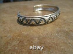 EARLY Vintage TOMMY SINGER (d.) Navajo Sterling Silver Overlay Design Bracelet