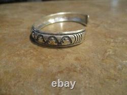 EARLY Vintage TOMMY SINGER (d.) Navajo Sterling Silver Overlay Design Bracelet