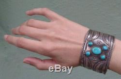 Great Wide 1930's Vintage Navajo Indian Repousee Silver Turquoise Cuff Bracelet