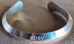 LARGE Sz VINTAGE NAVAJO HEAVY STERLING SILVER CARINATED KNIFE EDGE CUFF BRACELET