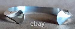LARGE Sz VINTAGE NAVAJO HEAVY STERLING SILVER CARINATED KNIFE EDGE CUFF BRACELET