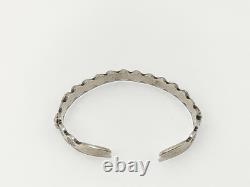 Lovely Vtg NATIVE AMERICAN NAVAJO signed IH Coin Silver Turquoise Cuff Bracelet