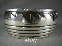 Museum Vintage Navajo'mountain Wave' Silver Bracelet