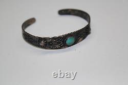 Native American Old Vintage Cuff Bracelet Round Turquoise Cabochon 925 Fine 6409