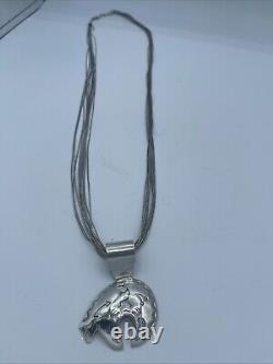Navajo Liquid Silver Necklace With Bear Pendant Vintage Native American Sterling