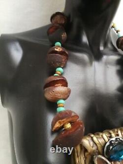 Navajo tribe natives america ethnic necklace primitive jewelry pendant bear fang