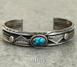 OLD Vintage Native American Navajo Turquoise HANDSTAMP CARINATED silver Bracelet