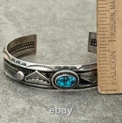 OLD Vintage Native American Navajo Turquoise HANDSTAMP CARINATED silver Bracelet