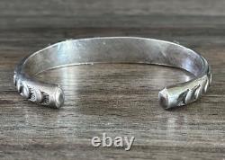 Old Vintage Native American Navajo Hand Made Turquoise Sterling silver Bracelet