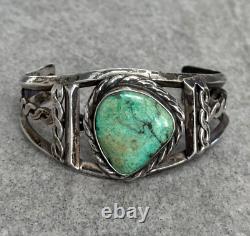 Old Vintage Native American Navajo Turquoise CARINATED Twisted Sterling Bracelet