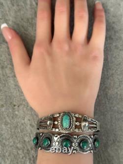 Old Vintage Native American Navajo Turquoise REPOUSSE Sterling silver Bracelet