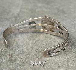 Old Vintage Native American Navajo Turquoise REPOUSSE Sterling silver Bracelet