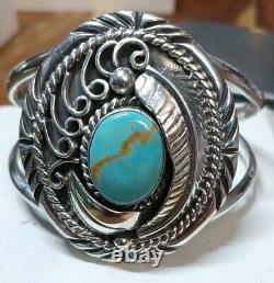 Royston Turquiose Sterling Silver Native American Bracelet Signed V 52.8 Gr