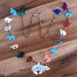 Southwestern Zuni Carved Bears Animal Heishi Beads Fetish Necklace Vintage