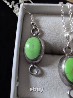 Sterling 925 Vintage Revival Native American Peace Lime Gaspeite Turquoise Rare