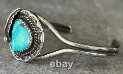 VINTAGE BEAUTIFUL Native American Navajo Turquoise Sterling silver Bracelet