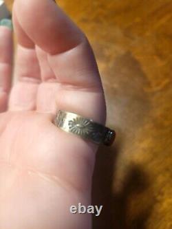 VINTAGE NATIVE AMERICAN STERLING SILVER CORAL RING DOMED Style
