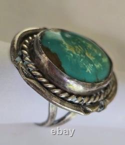 VINTAGE Native American Sterling Silver LARGE Turquoise Ring size 6.25 Handmade