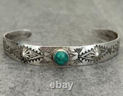 VTG FRED HARVEY ERA Navajo Turquoise Whirling Logs REPOUSSE Silver Bracelet Sz7