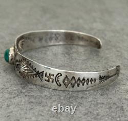 VTG FRED HARVEY ERA Navajo Turquoise Whirling Logs REPOUSSE Silver Bracelet Sz7