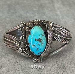 Vintage BEAUTIFUL Native American Navajo Turquoise Gem Sterling silver Bracelet