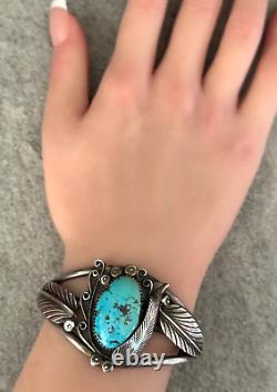 Vintage BEAUTIFUL Native American Navajo Turquoise Gem Sterling silver Bracelet