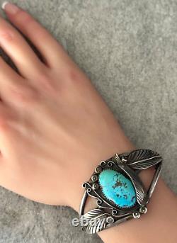 Vintage BEAUTIFUL Native American Navajo Turquoise Gem Sterling silver Bracelet