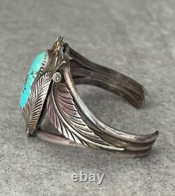 Vintage BEAUTIFUL Native American Navajo Turquoise Gem Sterling silver Bracelet