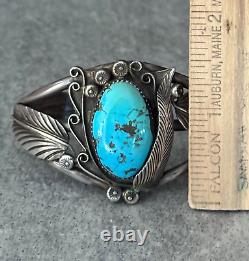 Vintage BEAUTIFUL Native American Navajo Turquoise Gem Sterling silver Bracelet