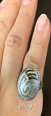 Vintage Native American 925 Ring Cast Silver Bear Paw Claw Inlay Size 5