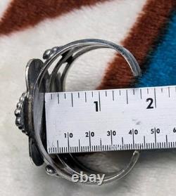 Vintage Native American Green Turquoise Sterling Silver Cuff 90g Total Weight