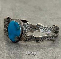 Vintage Native American Navajo Blue Turquoise Sterling silver Bracelet