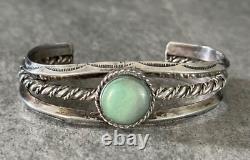 Vintage Native American Navajo Turquoise Sterling silver Bracelet