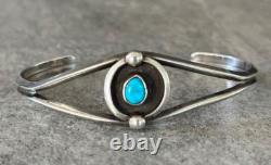 Vintage Native American Navajo Turquoise Sterling silver Bracelet