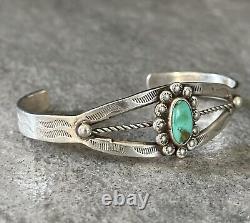 Vintage Native American Navajo Turquoise Sterling silver Bracelet