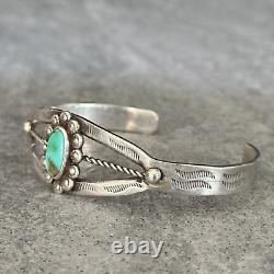 Vintage Native American Navajo Turquoise Sterling silver Bracelet