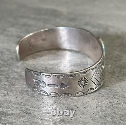 Vintage Native American Navajo Turquoise Sterling silver Bracelet