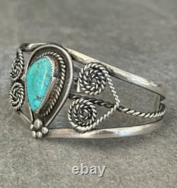 Vintage Native American Navajo Turquoise Sterling silver Bracelet cuff