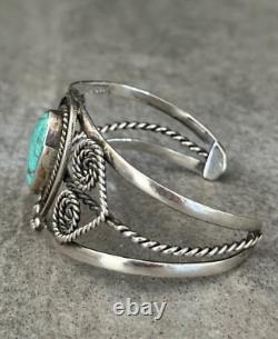 Vintage Native American Navajo Turquoise Sterling silver Bracelet cuff