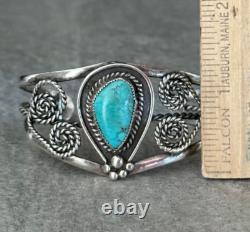 Vintage Native American Navajo Turquoise Sterling silver Bracelet cuff